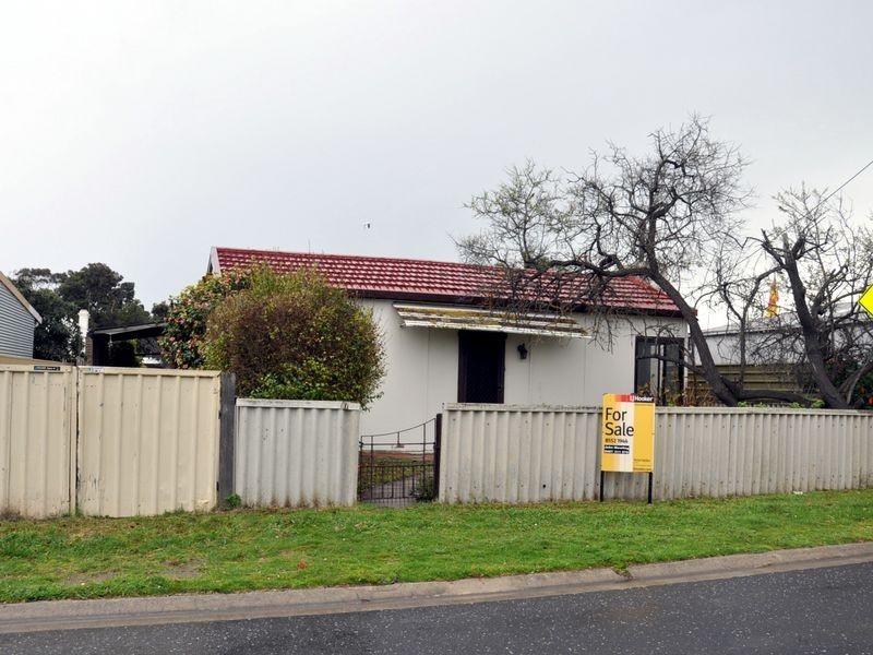 18 Sturt Street, Victor Harbor SA 5211