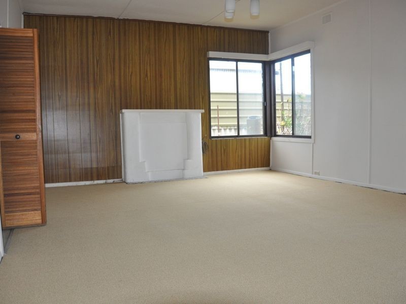 18 Sturt Street, Victor Harbor SA 5211