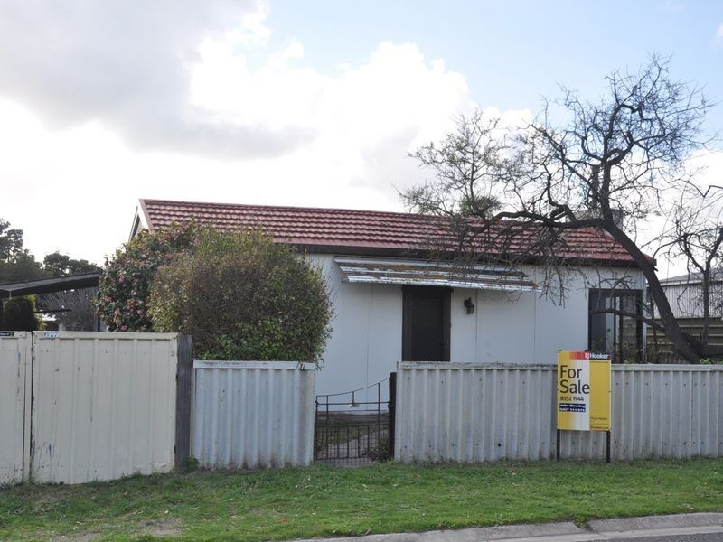 18 Sturt Street, Victor Harbor SA 5211