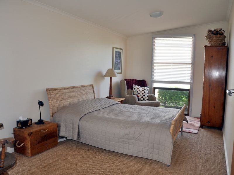 18 Island View Crescent, Encounter Bay SA 5211