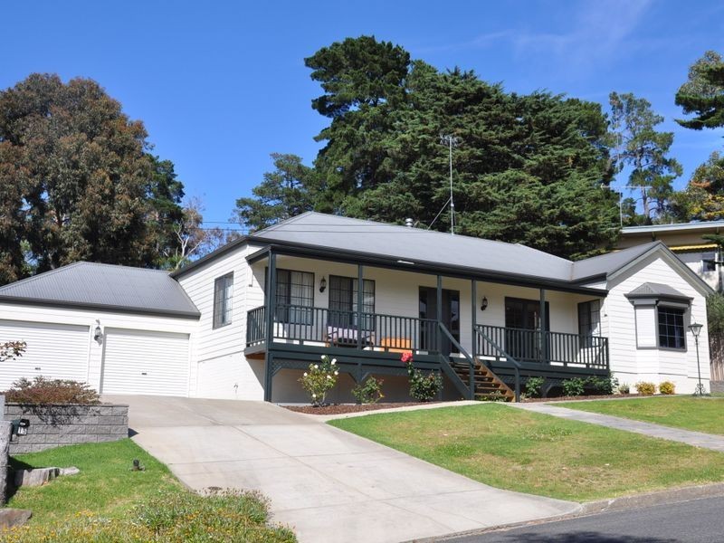 15 Gum Avenue, Victor Harbor SA 5211