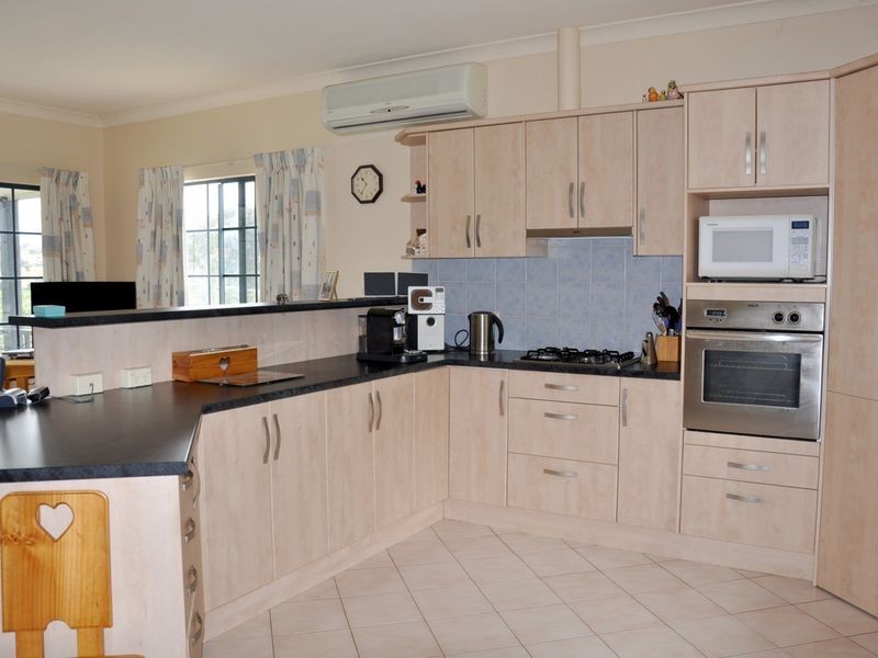 15 Gum Avenue, Victor Harbor SA 5211