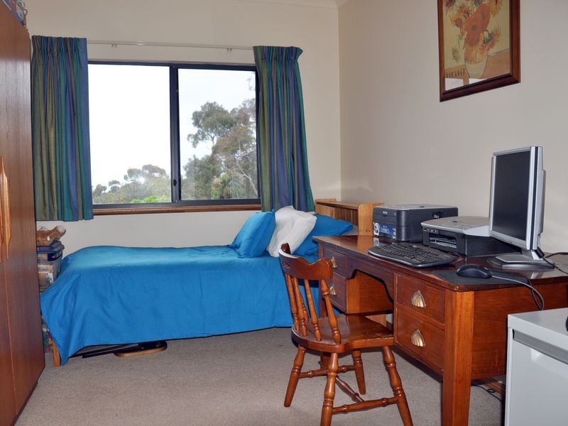 15 Gum Avenue, Victor Harbor SA 5211