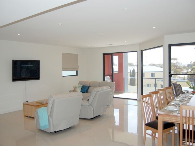 23 Nevin Avenue, Encounter Bay SA 5211