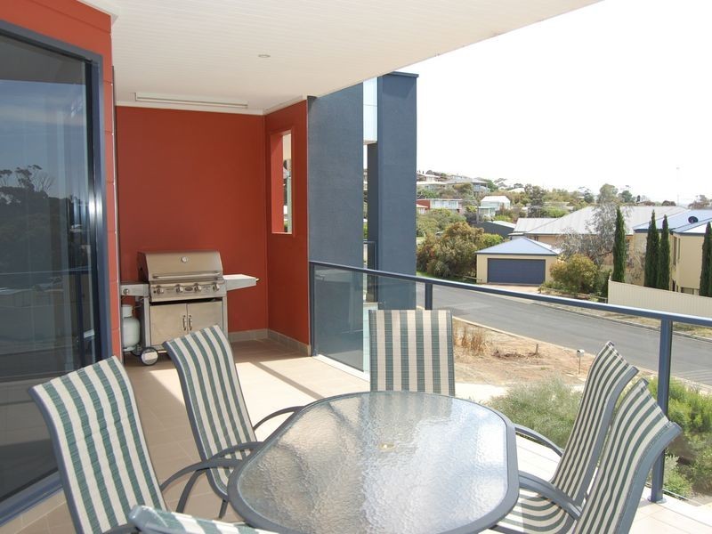 23 Nevin Avenue, Encounter Bay SA 5211