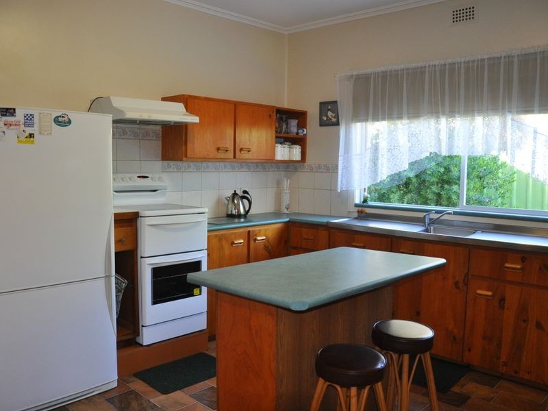 106 Albatross Avenue, Hayborough SA 5211