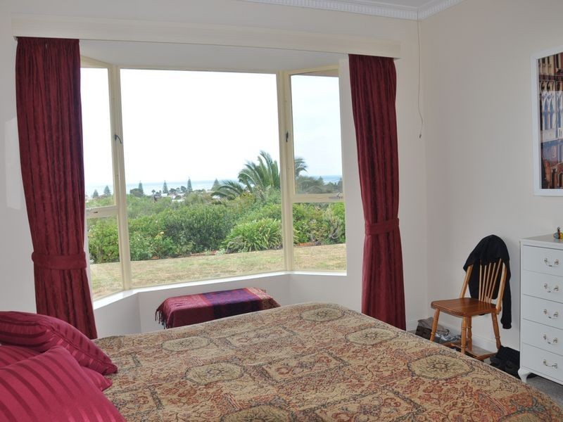 18 Lawson Street, Victor Harbor SA 5211