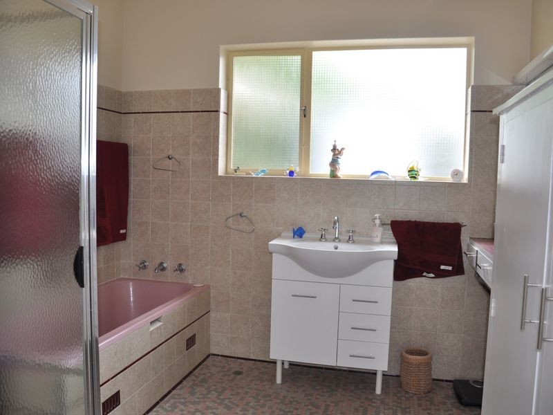 18 Lawson Street, Victor Harbor SA 5211