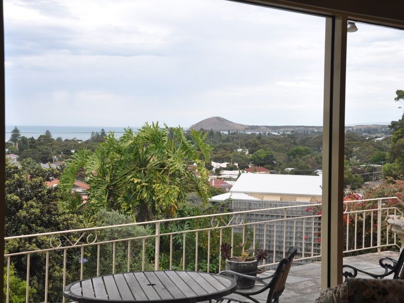 18 Lawson Street, Victor Harbor SA 5211