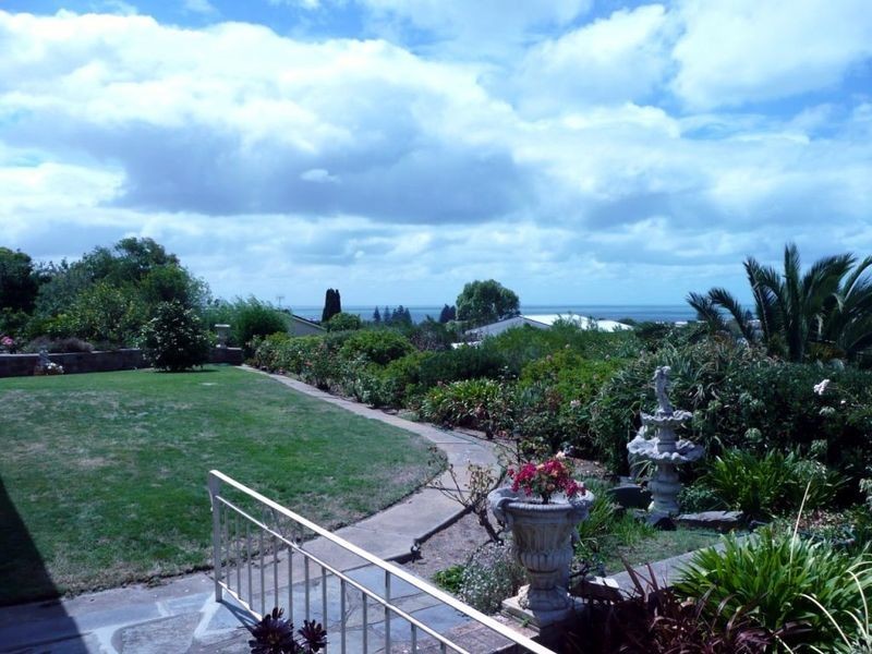 18 Lawson Street, Victor Harbor SA 5211