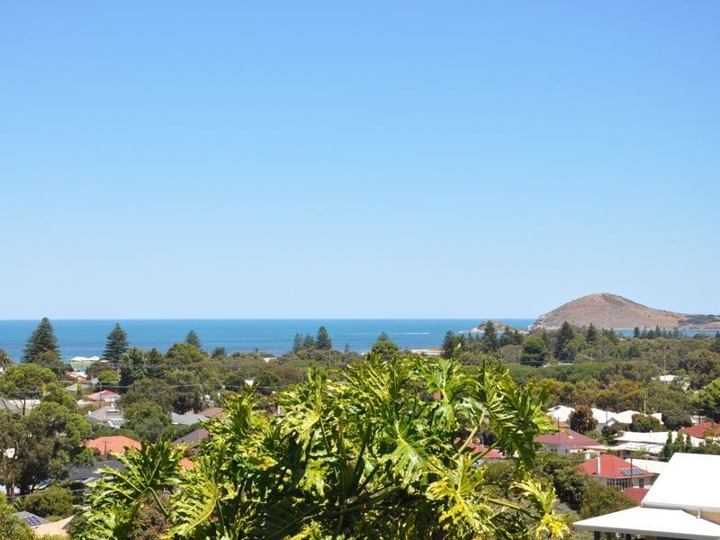 18 Lawson Street, Victor Harbor SA 5211