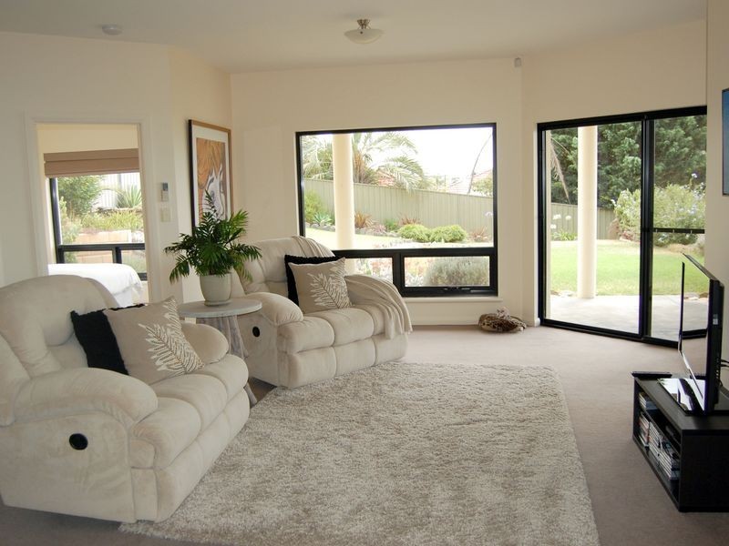 26 Davies Street, Encounter Bay SA 5211
