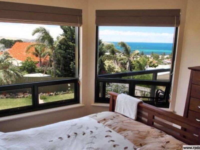 26 Davies Street, Encounter Bay SA 5211