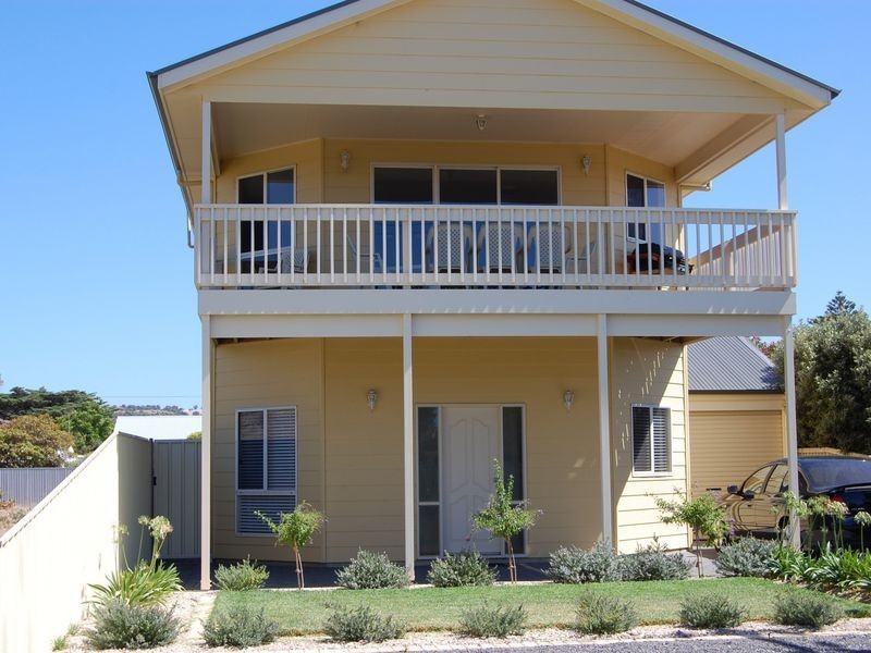 5 Giles Street, Encounter Bay SA 5211