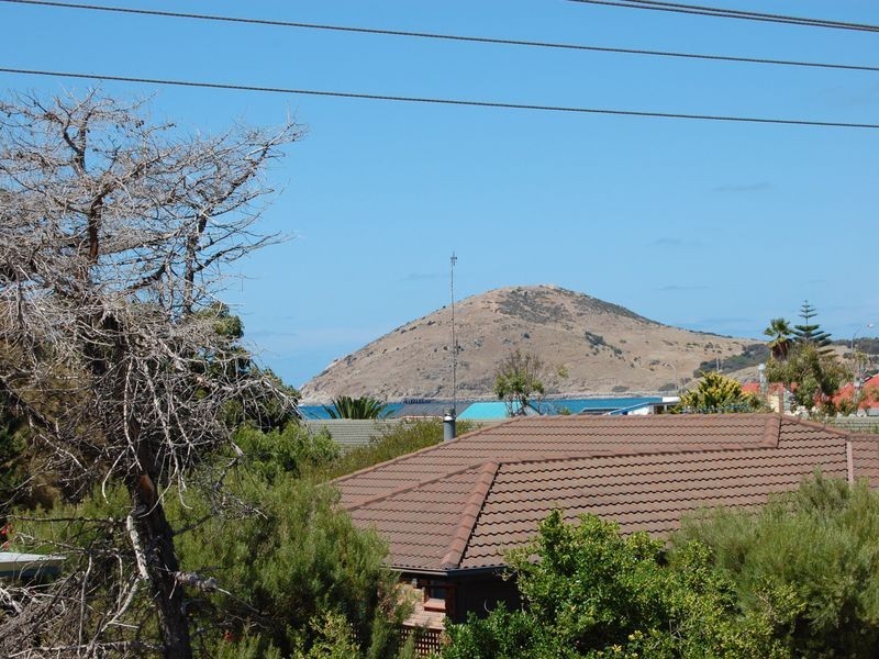 5 Giles Street, Encounter Bay SA 5211
