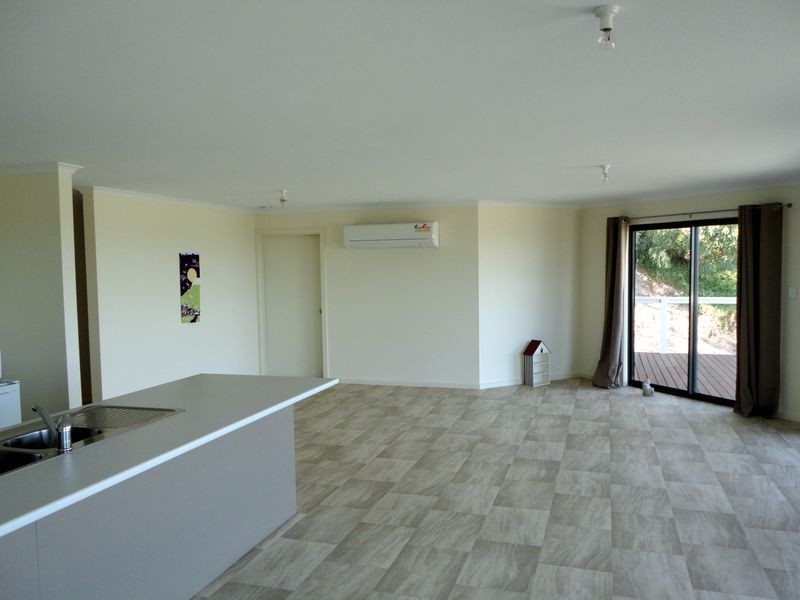 11 Lawson Street, Victor Harbor SA 5211