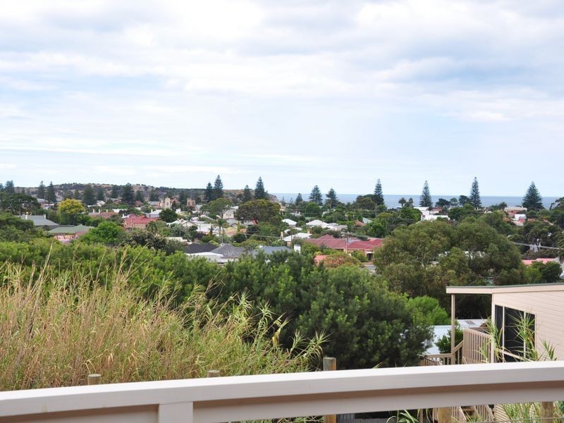 11 Lawson Street, Victor Harbor SA 5211