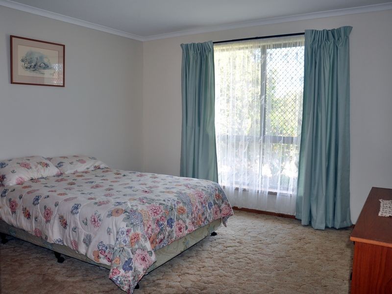 5 Leworthy Street, Victor Harbor SA 5211