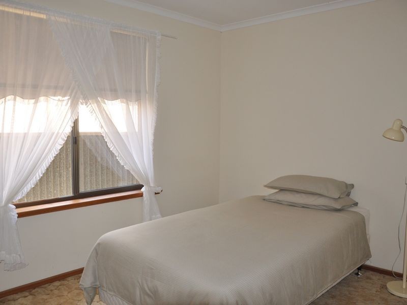 5 Leworthy Street, Victor Harbor SA 5211