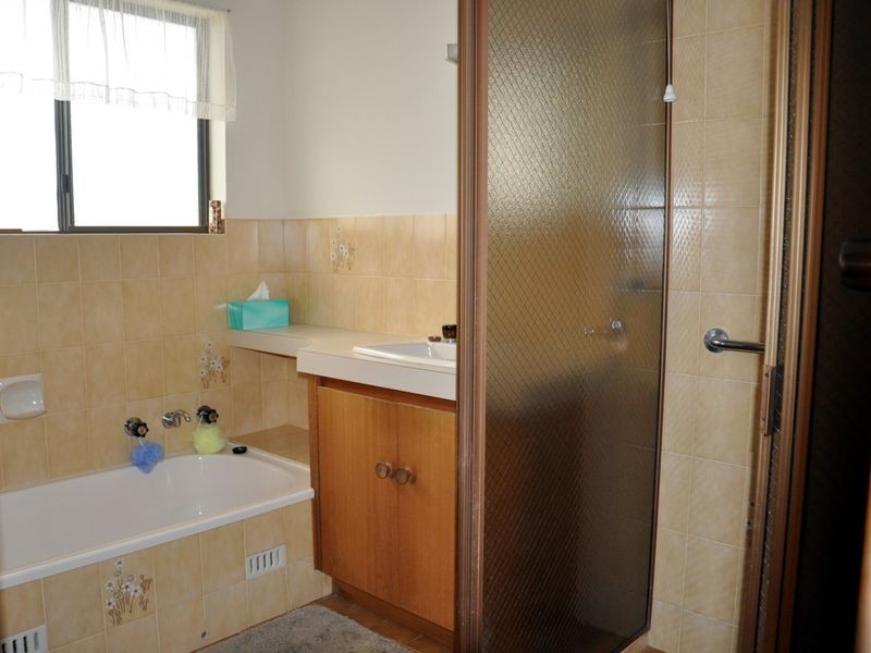 5 Leworthy Street, Victor Harbor SA 5211