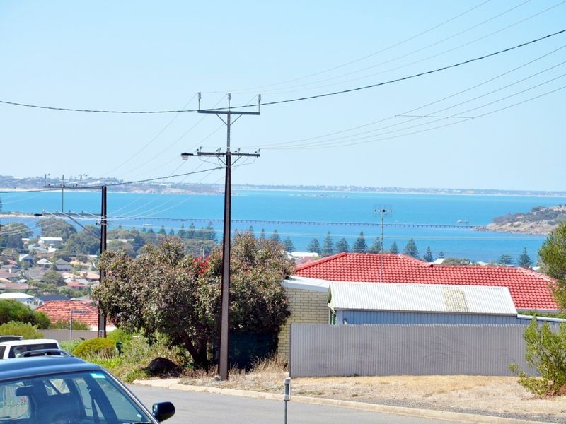 23 White Crescent, Encounter Bay SA 5211