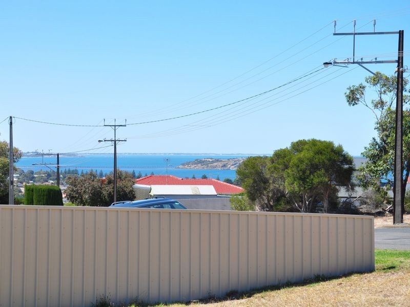 23 White Crescent, Encounter Bay SA 5211