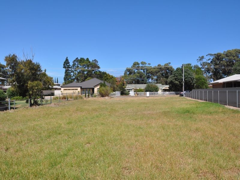 25 Russell Street, Encounter Bay SA 5211