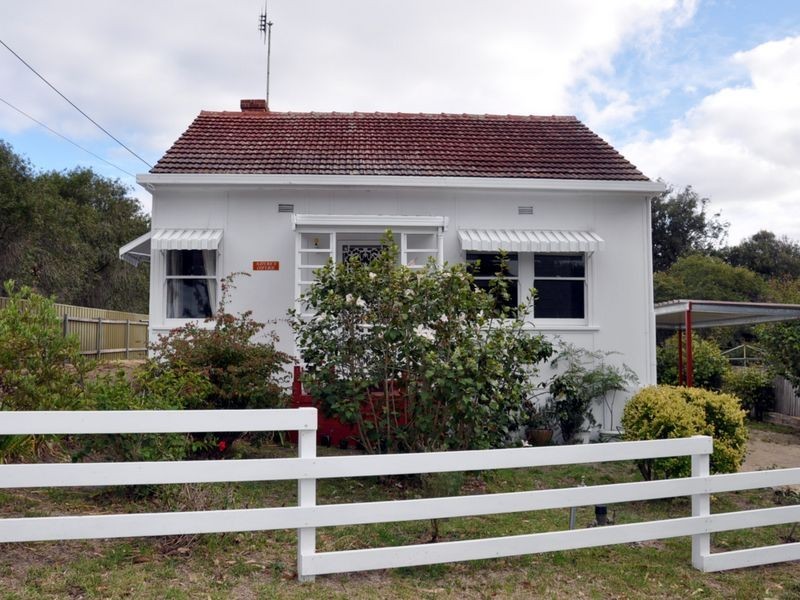 7 Hillview Road, Victor Harbor SA 5211