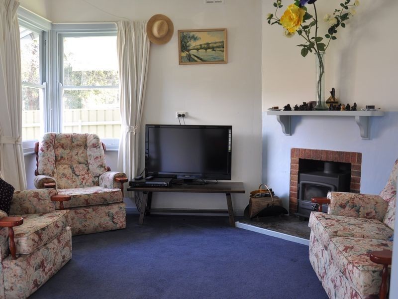 7 Hillview Road, Victor Harbor SA 5211