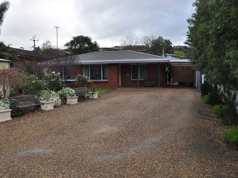 5 Lord Hobart Crescent, Encounter Bay SA 5211