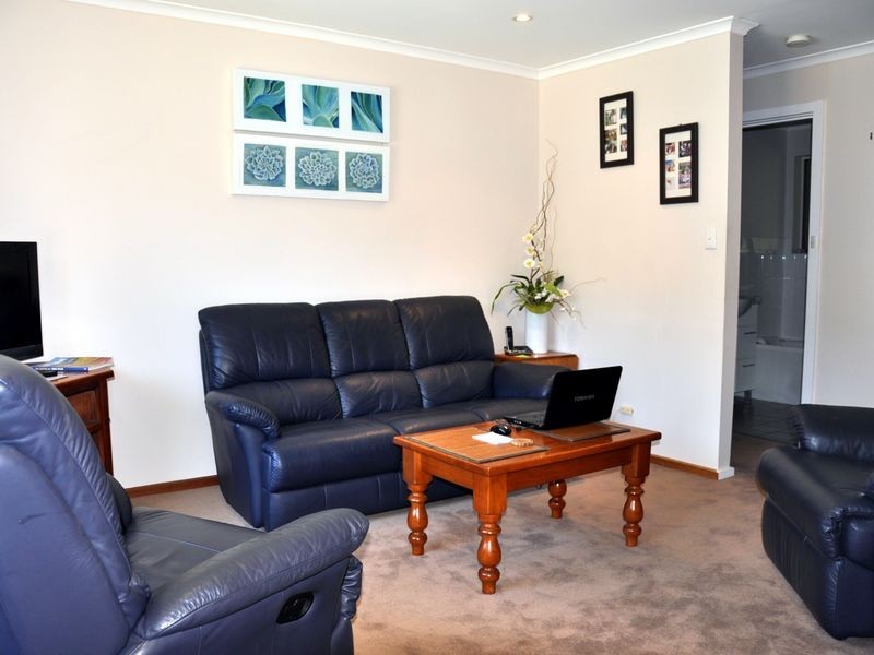 5 Lord Hobart Crescent, Encounter Bay SA 5211