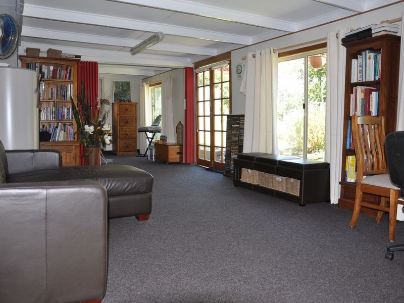 5 Lord Hobart Crescent, Encounter Bay SA 5211