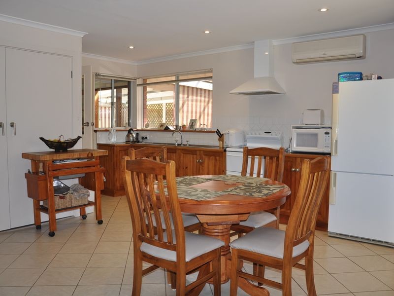5 Lord Hobart Crescent, Encounter Bay SA 5211