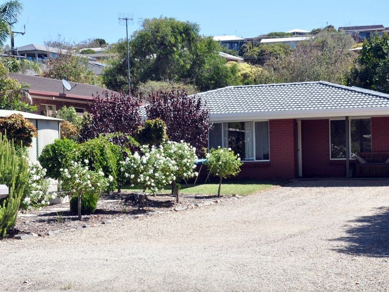 5 Lord Hobart Crescent, Encounter Bay SA 5211