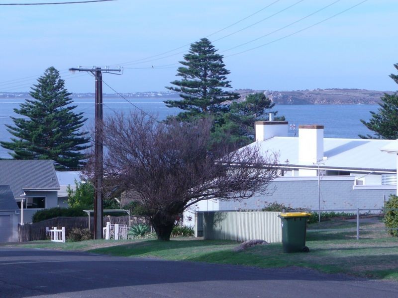 19 Ridge Avenue, Encounter Bay SA 5211