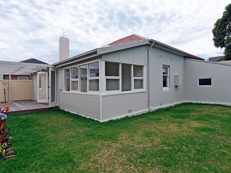 29 Acraman Street, Victor Harbor SA 5211