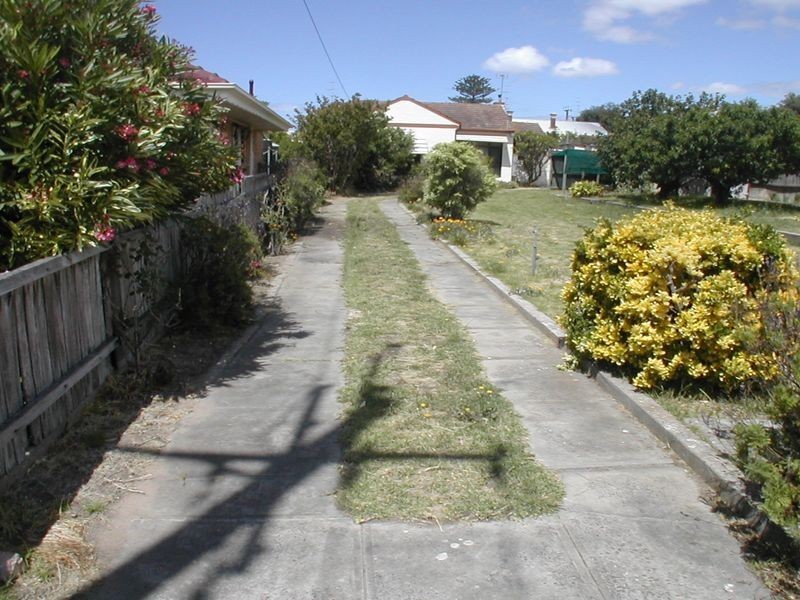 9 Peace Avenue, Victor Harbor SA 5211