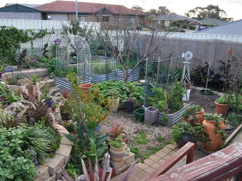 1 Yates Avenue, Hayborough SA 5211