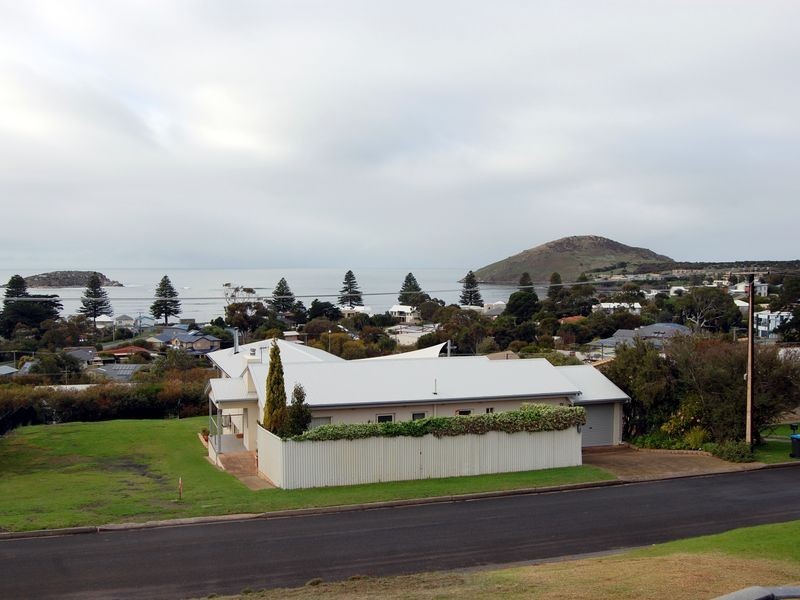 13 Seacrest Avenue, Encounter Bay SA 5211