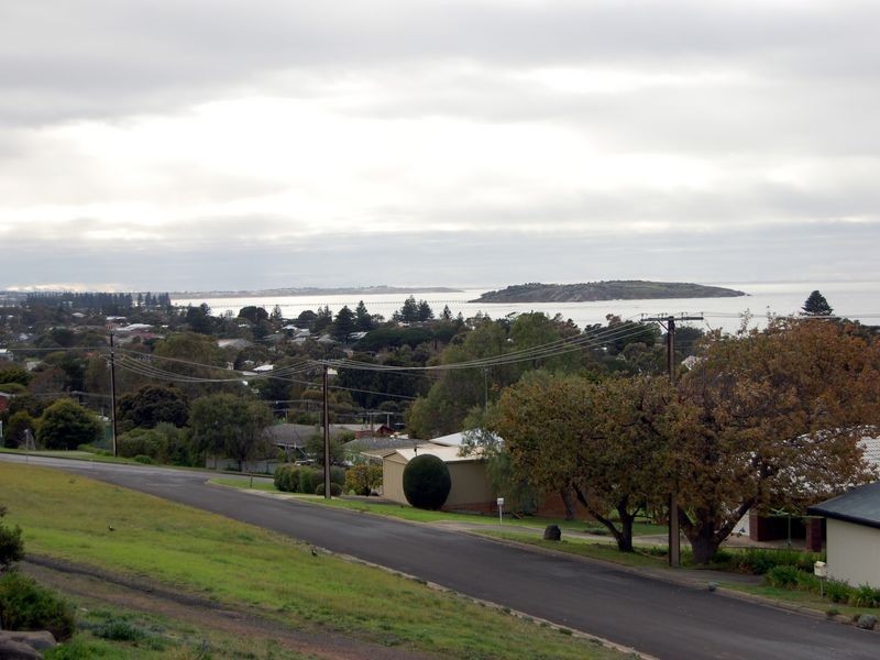 13 Seacrest Avenue, Encounter Bay SA 5211