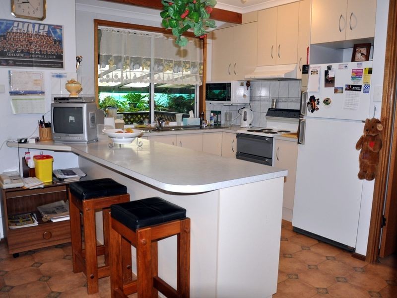 166 Canterbury Road, Victor Harbor SA 5211