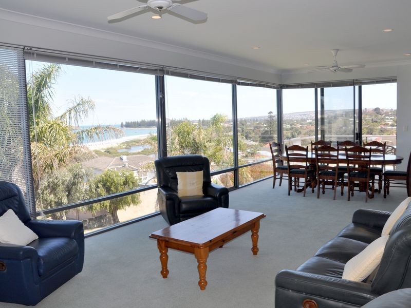 2/27 The Crescent, Mccracken SA 5211