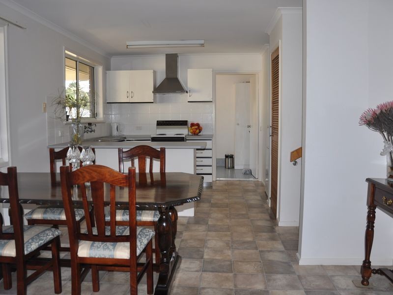 5 Norfolk Avenue, Victor Harbor SA 5211