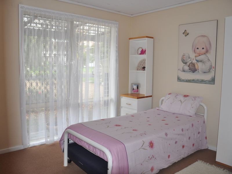 10 Higgins Street, Encounter Bay SA 5211