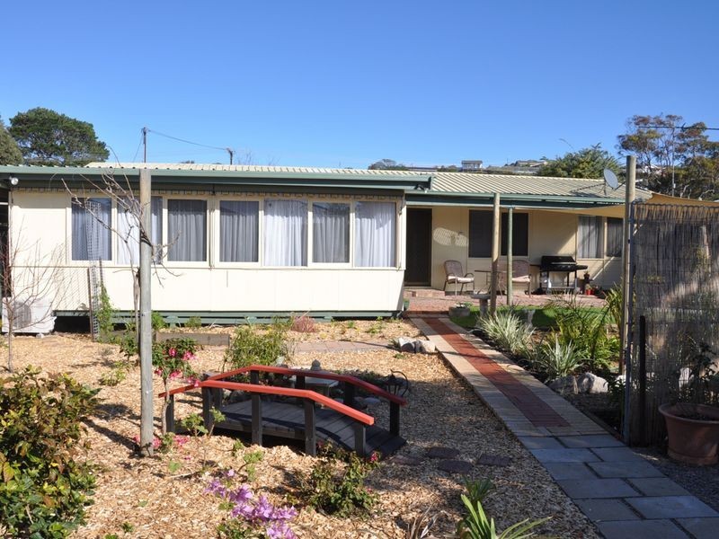 10 Higgins Street, Encounter Bay SA 5211