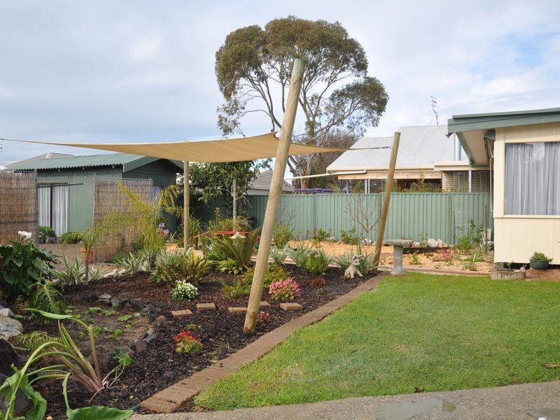 10 Higgins Street, Encounter Bay SA 5211
