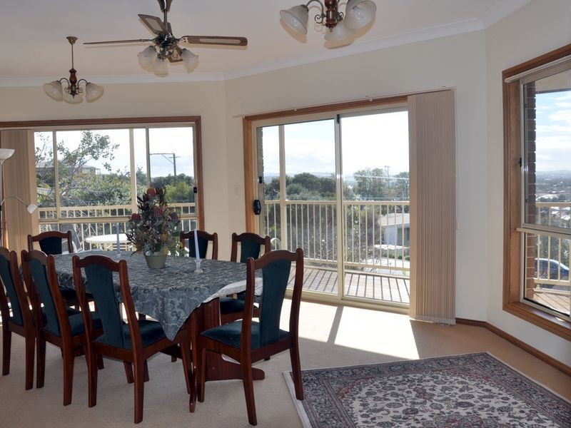 13 Clive Avenue, Encounter Bay SA 5211