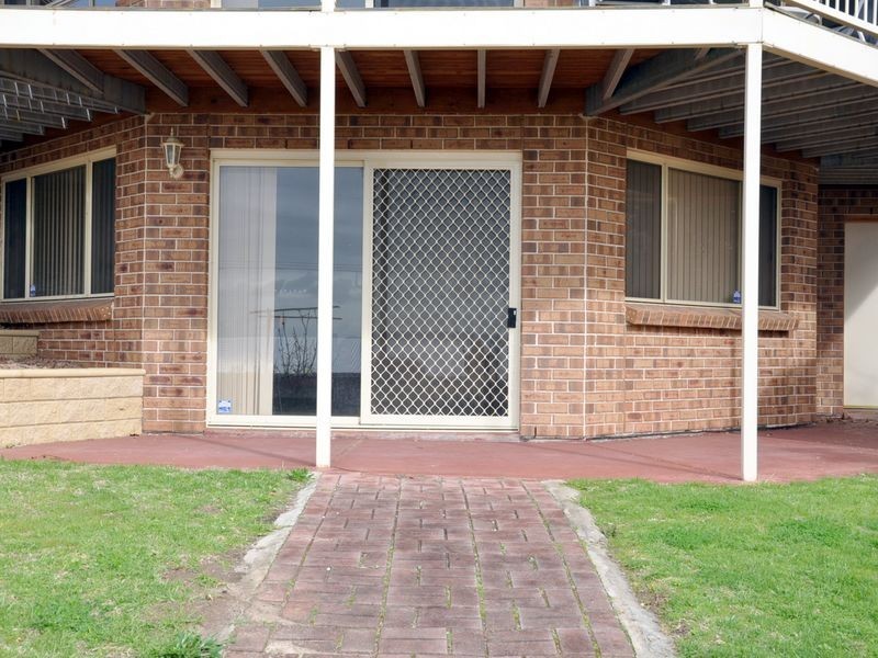 13 Clive Avenue, Encounter Bay SA 5211