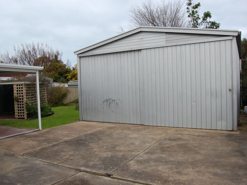 8 Leworthy Street, Victor Harbor SA 5211