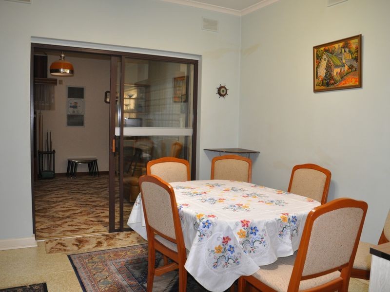 11 Swain Road, Victor Harbor SA 5211